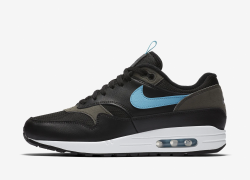 Verschillende Nike Air Max 1-modellen in vele maten met 40% korting